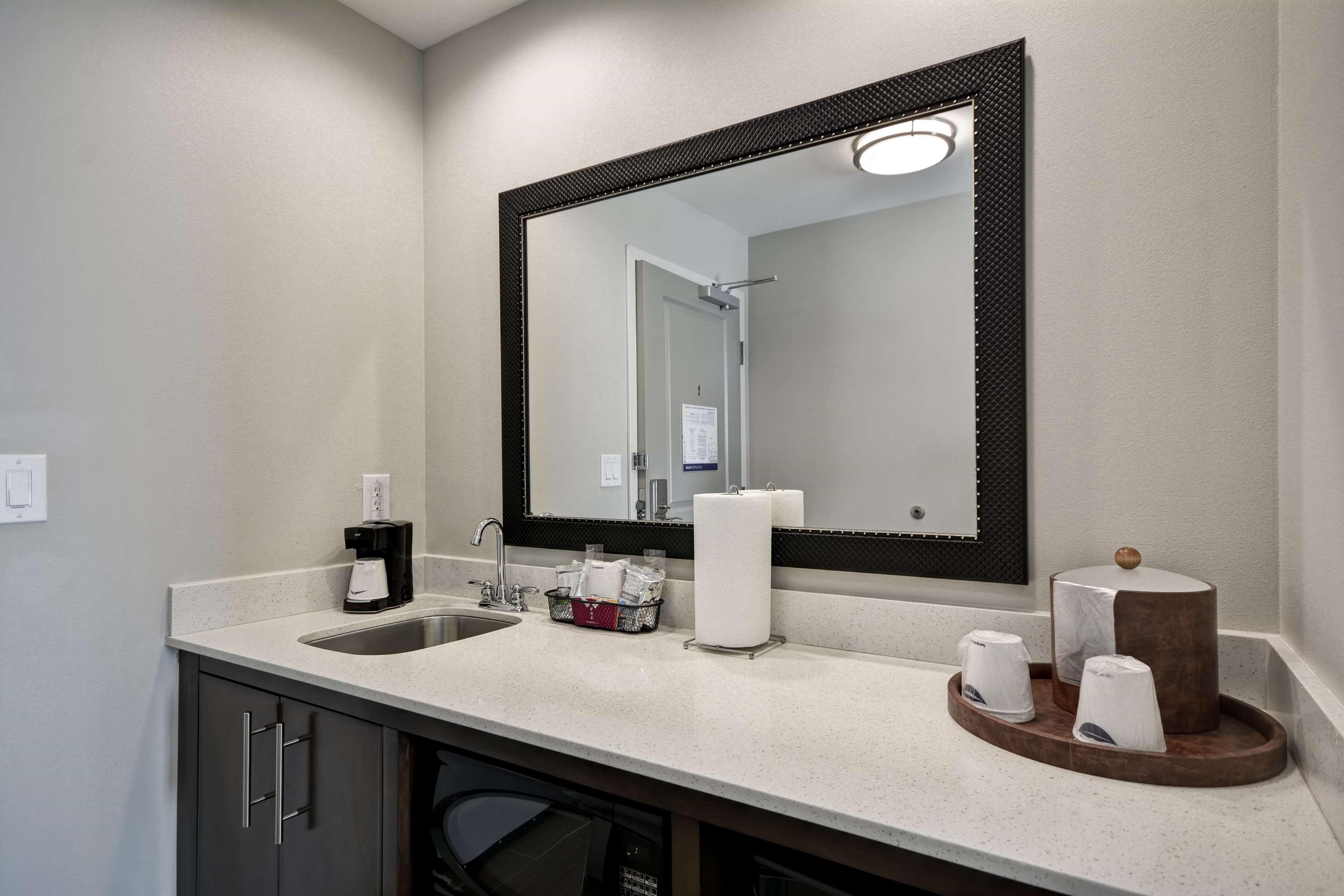 Hampton Inn Kenedy Экстерьер фото