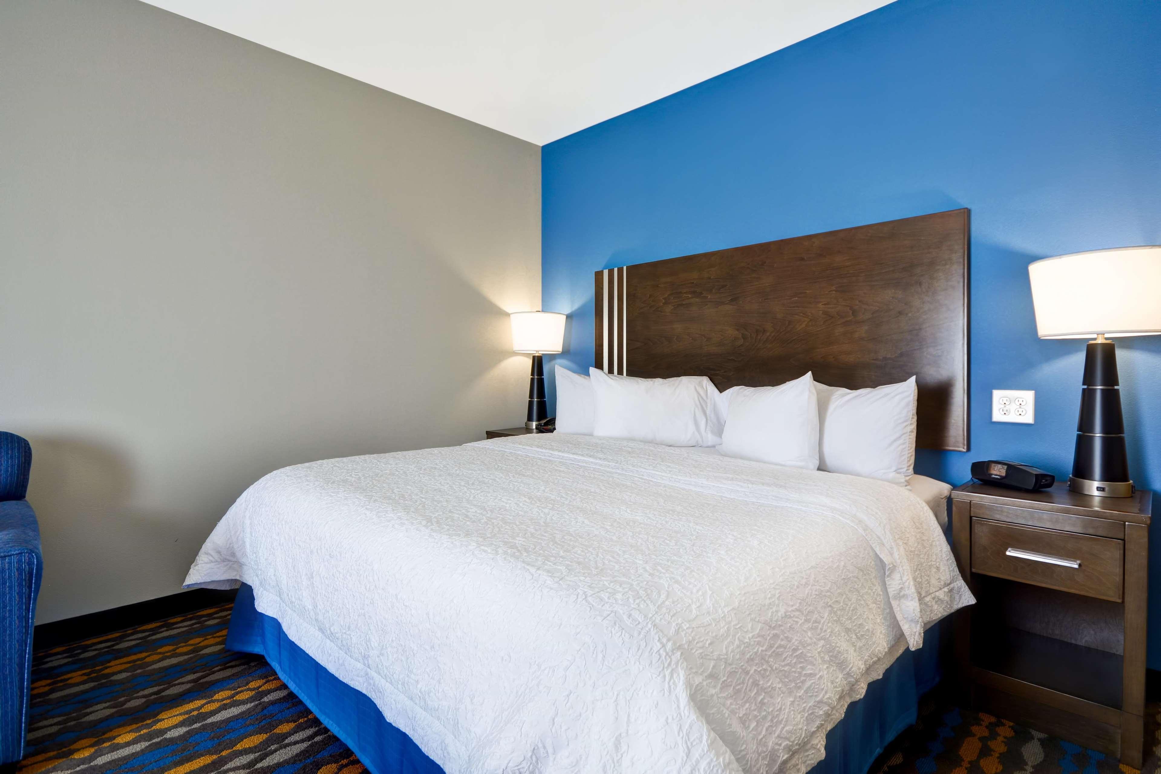 Hampton Inn Kenedy Экстерьер фото