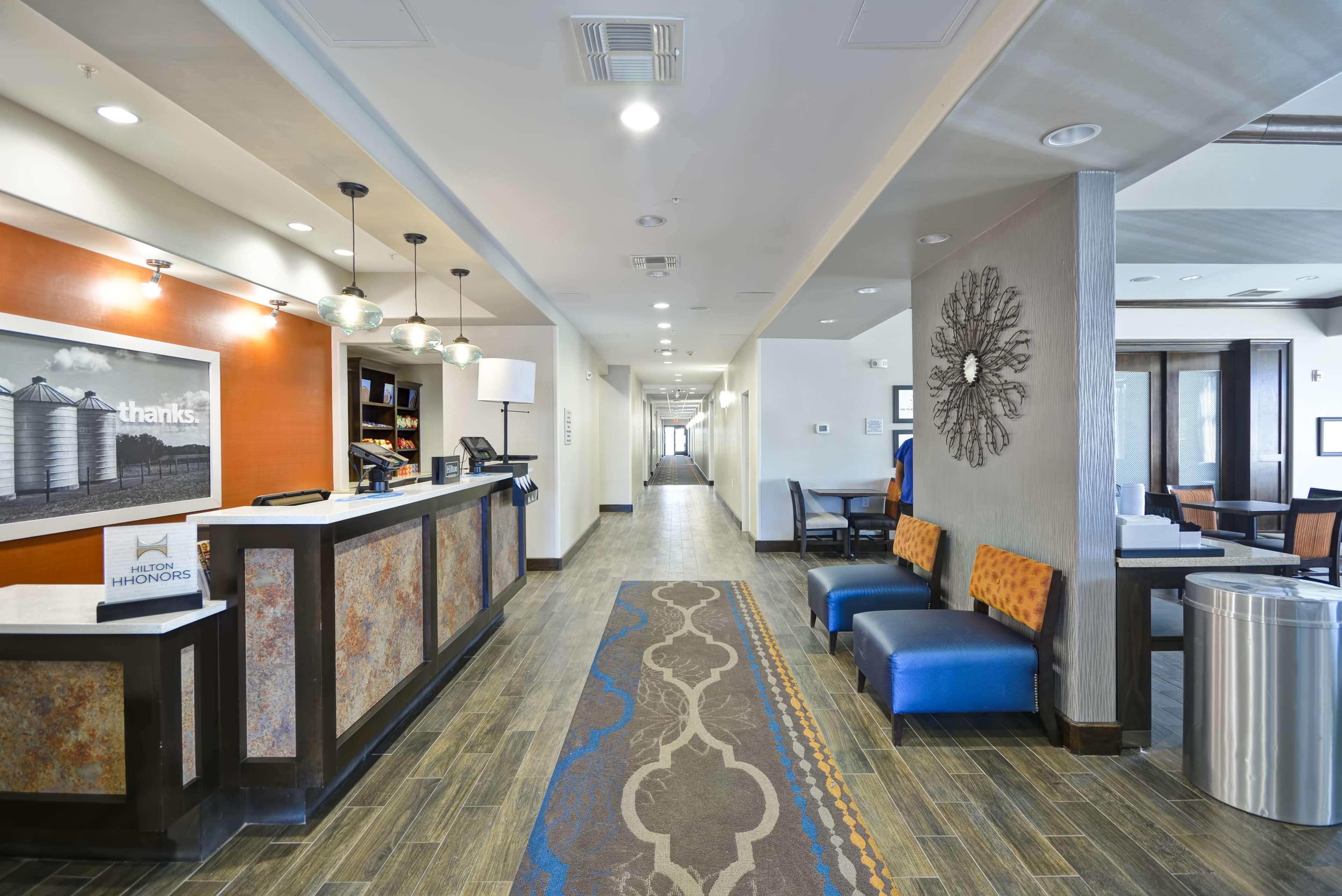 Hampton Inn Kenedy Экстерьер фото