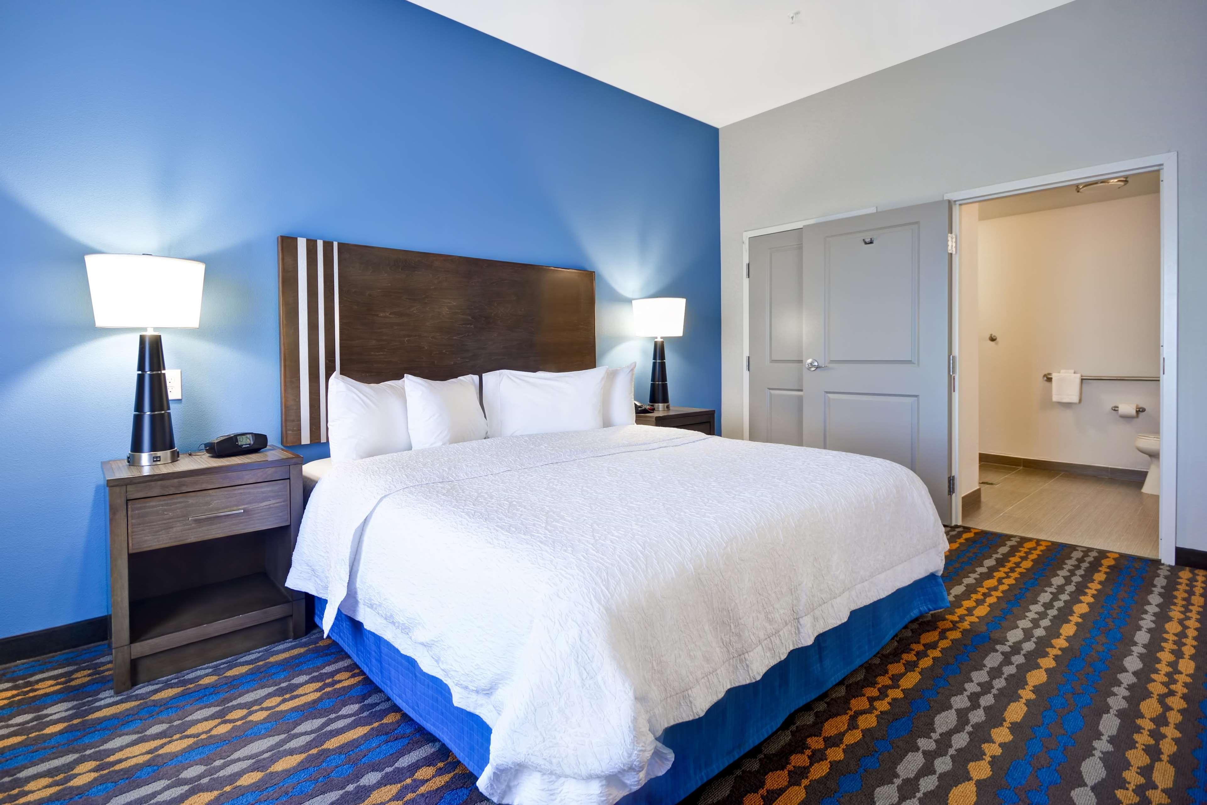 Hampton Inn Kenedy Экстерьер фото